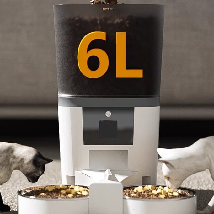 Automatic pet feeder